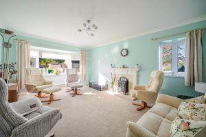 Sitting room- click for photo gallery